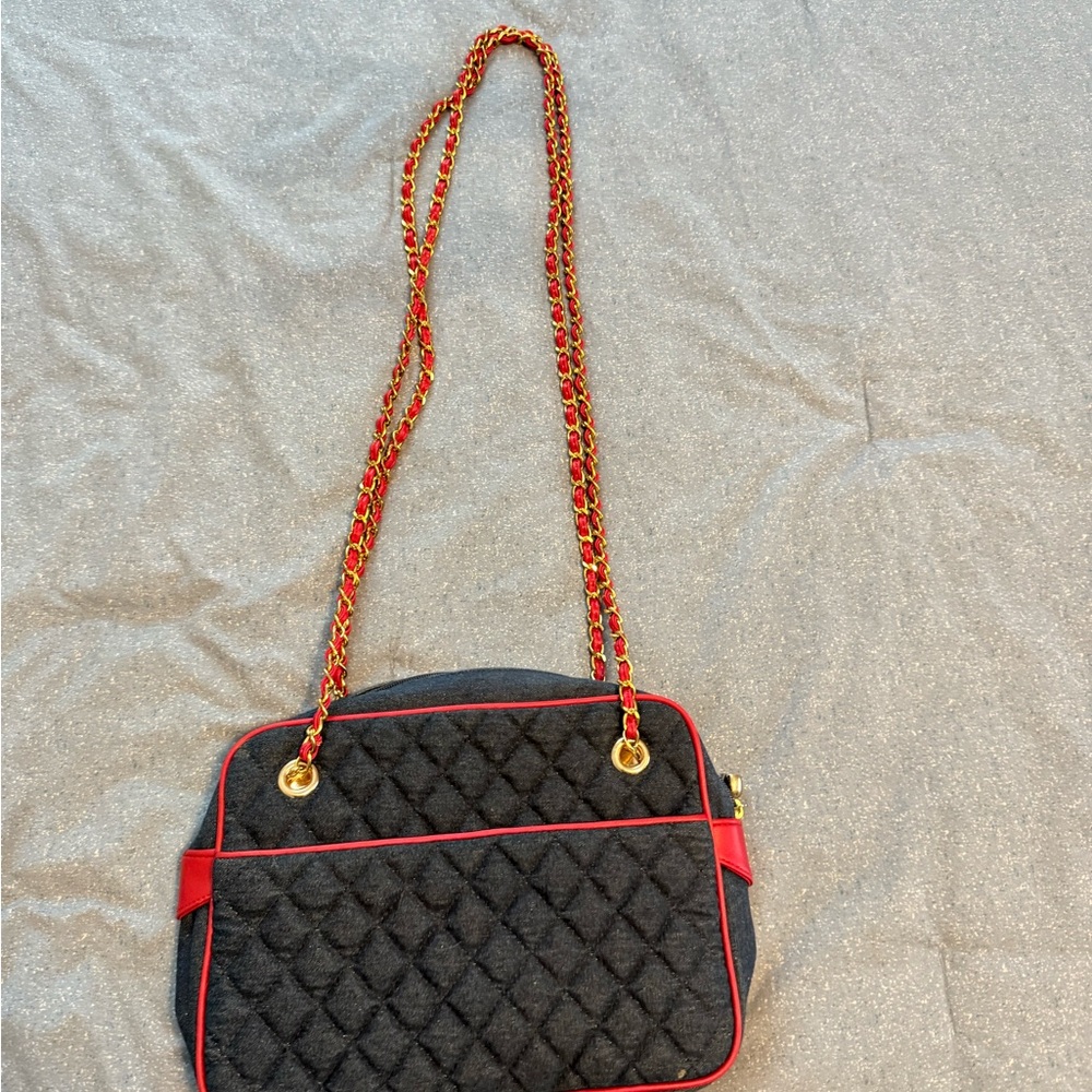 Vintage Style Quilted Denim Cross Body With Red Trim And Gold Chain Accents - Picture 7 of 7